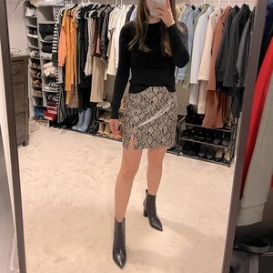 Brand new Zara snake skin skirt